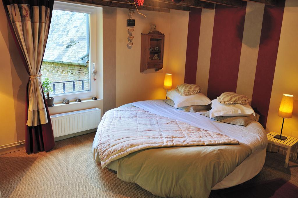Les Chambres De Ribeaufontaine Dorengt Exteriör bild